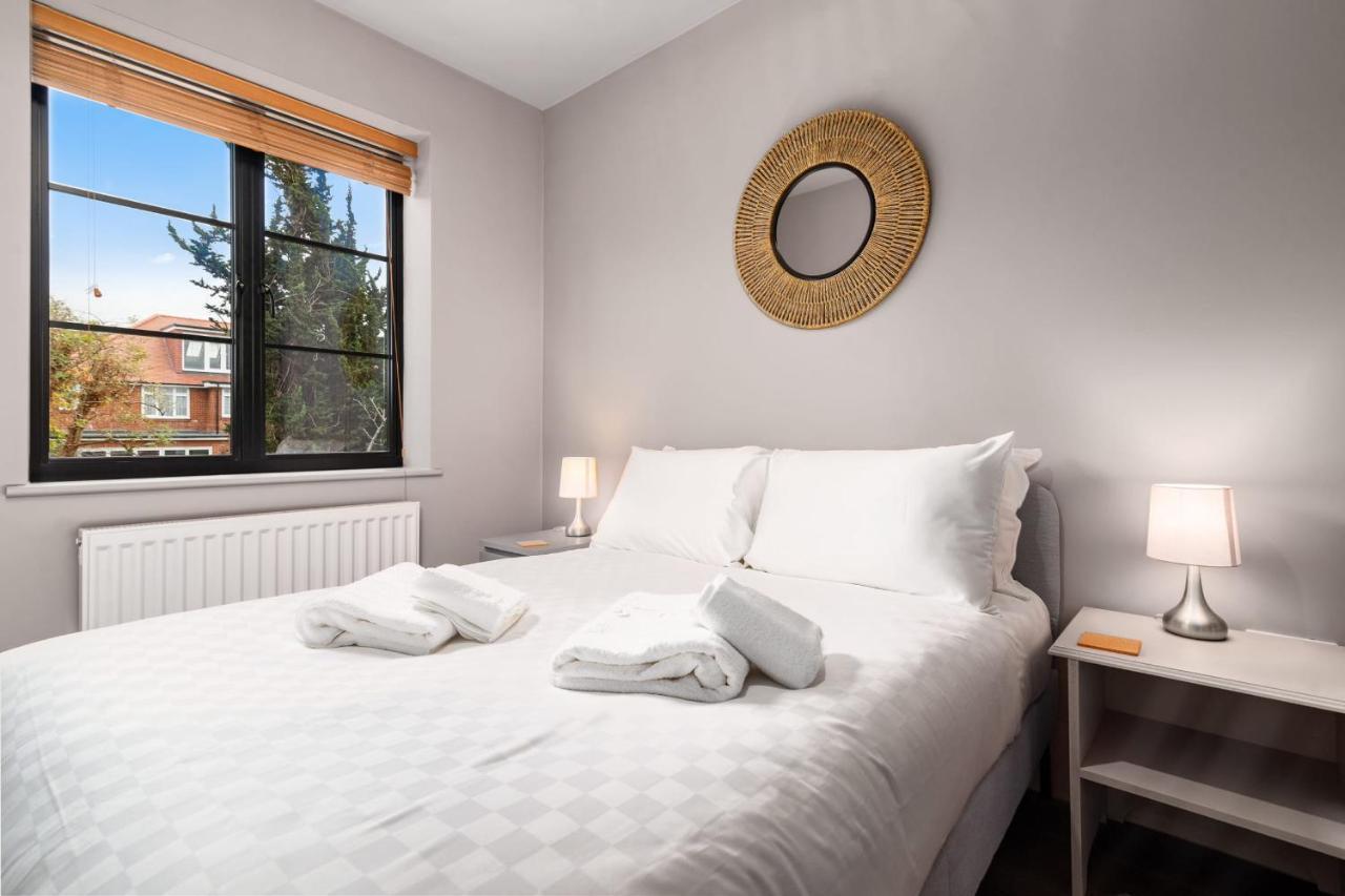 Lovely 2-Bed Apartment - Hosted By Guestready London Bagian luar foto